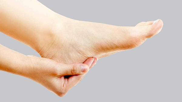 Plantar Fasciitis Arch Pain: The Symptoms And Treatment